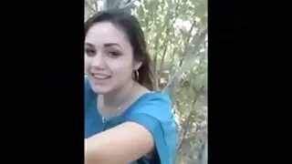 Une streaming sexe amateur blonde sexy laisse un mec mettre ses doigts dans sa chatte et suce sa bite en retour