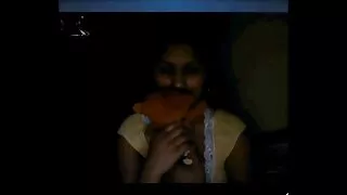 Une salope indienne amateur veut être nourrie de sperme et suce passionnément la bite sexe gratuit perfect de son petit ami