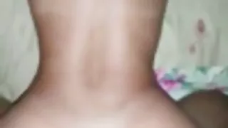Oncle cocu regarde comment sa sale copine gémit sous un video sexe femmes gros mec noir