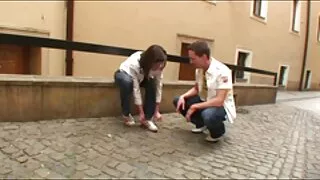 Salope excitée et voir film x gratuit sale prend une douche et se fait baiser
