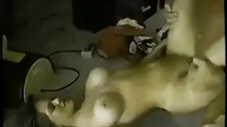 nympho blonde bouclée regarde comment video pornographique tukif une fille se vante de son butin