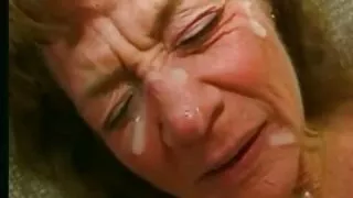 La captivante Latina Alina film x porno arabe Lopez suce une bite et se fait baiser durement
