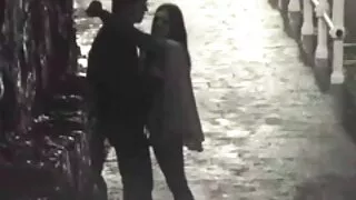 Une MILF blonde béante aux gros tu kif gratuit seins se fait lécher par un mec